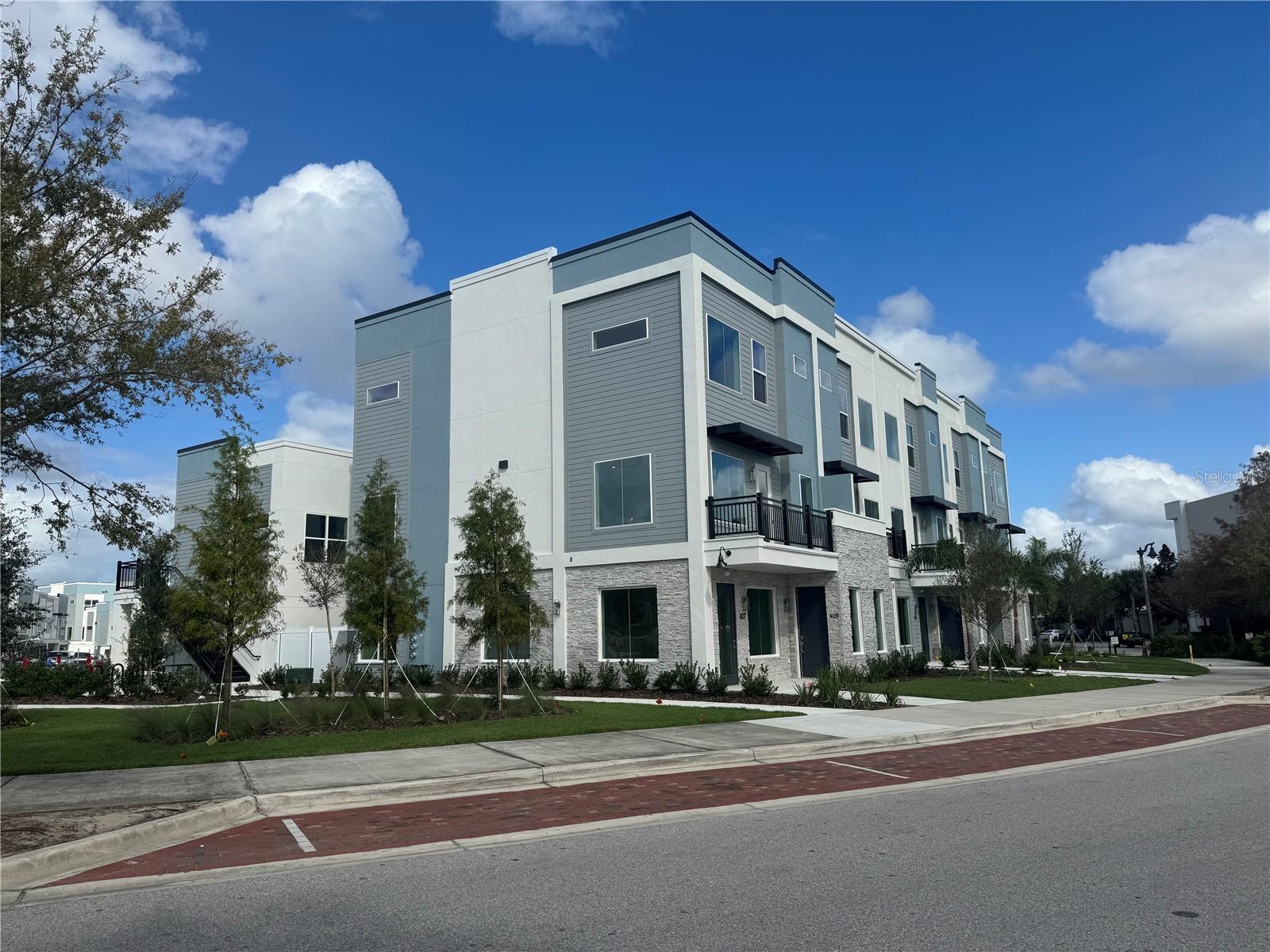 Image 2 of 10 For 407 Mike Roberto Way E-5 - Or