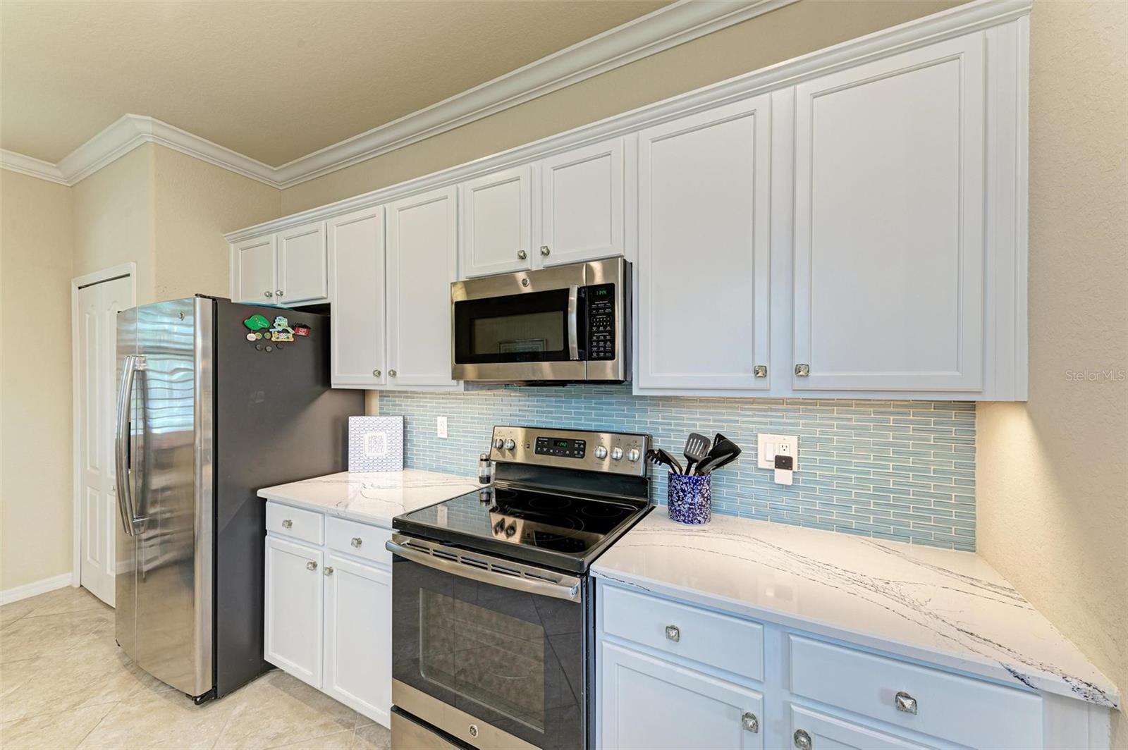 Image 16 of 77 For 6547 Willowshire Way