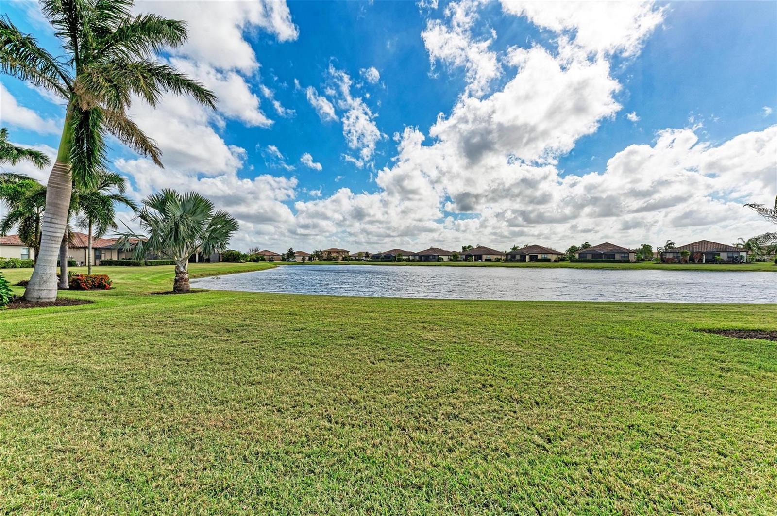 Image 32 of 77 For 6547 Willowshire Way