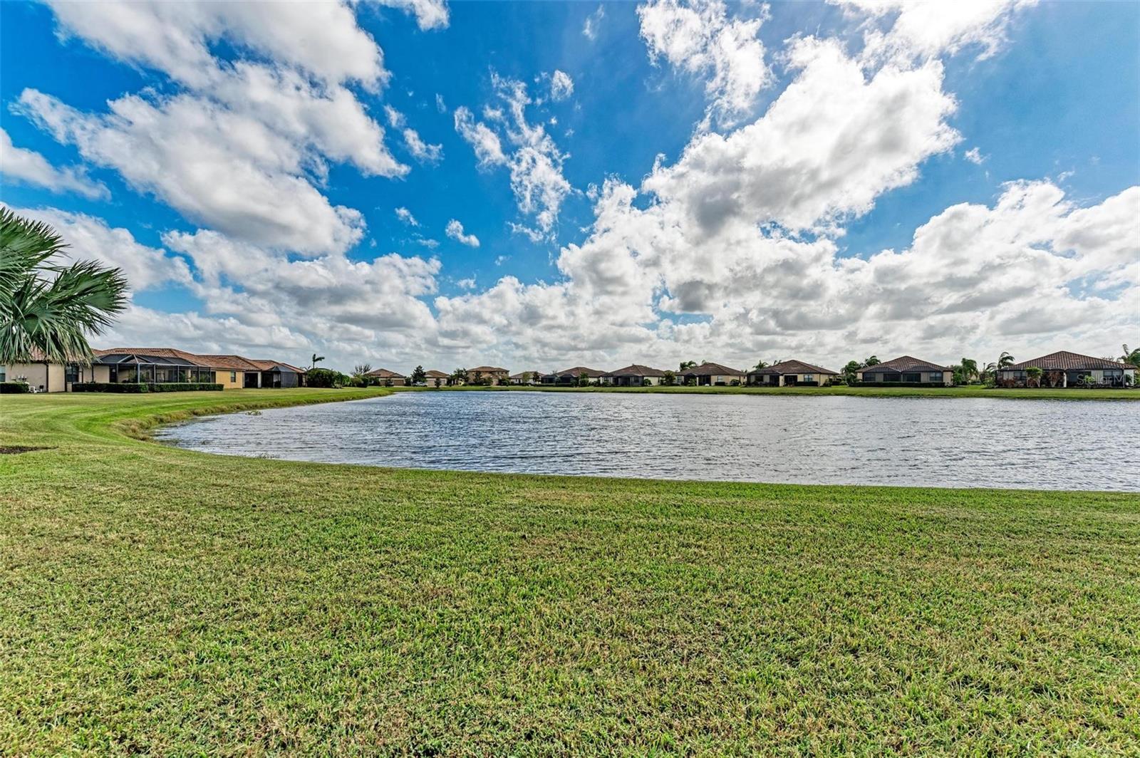 Image 33 of 77 For 6547 Willowshire Way