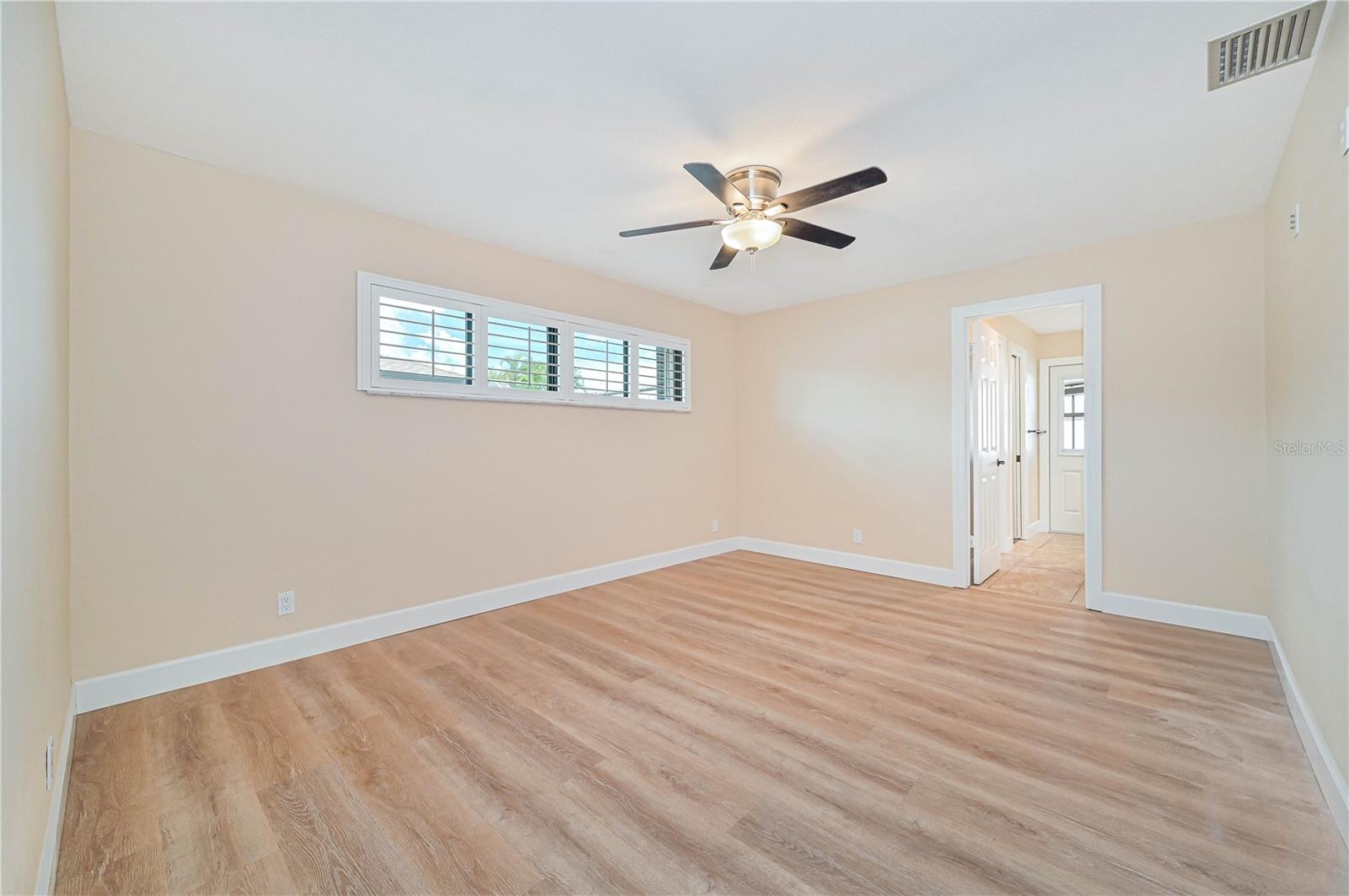 Image 5 of 46 For 4414 20th Place