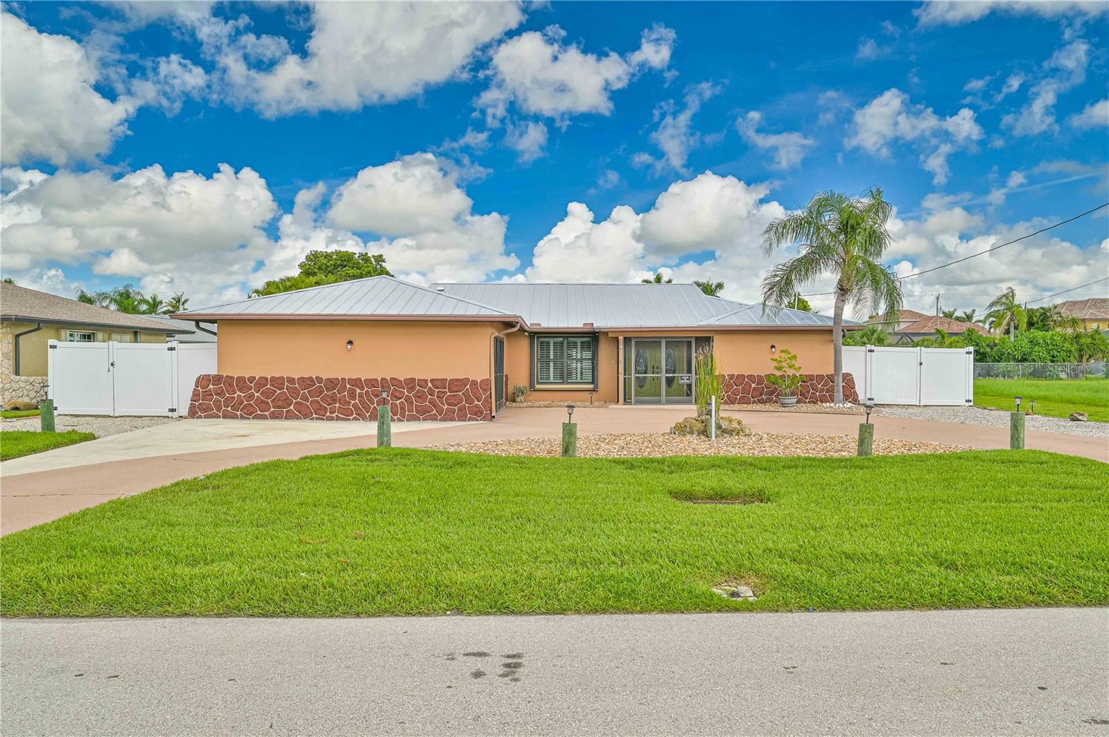 Image 9 of 46 For 4414 20th Place