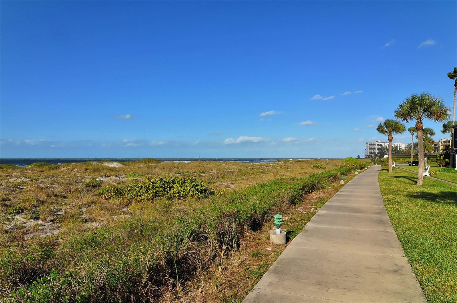 Image 56 of 68 For 2045 Gulf Of Mexico Drive M1-303