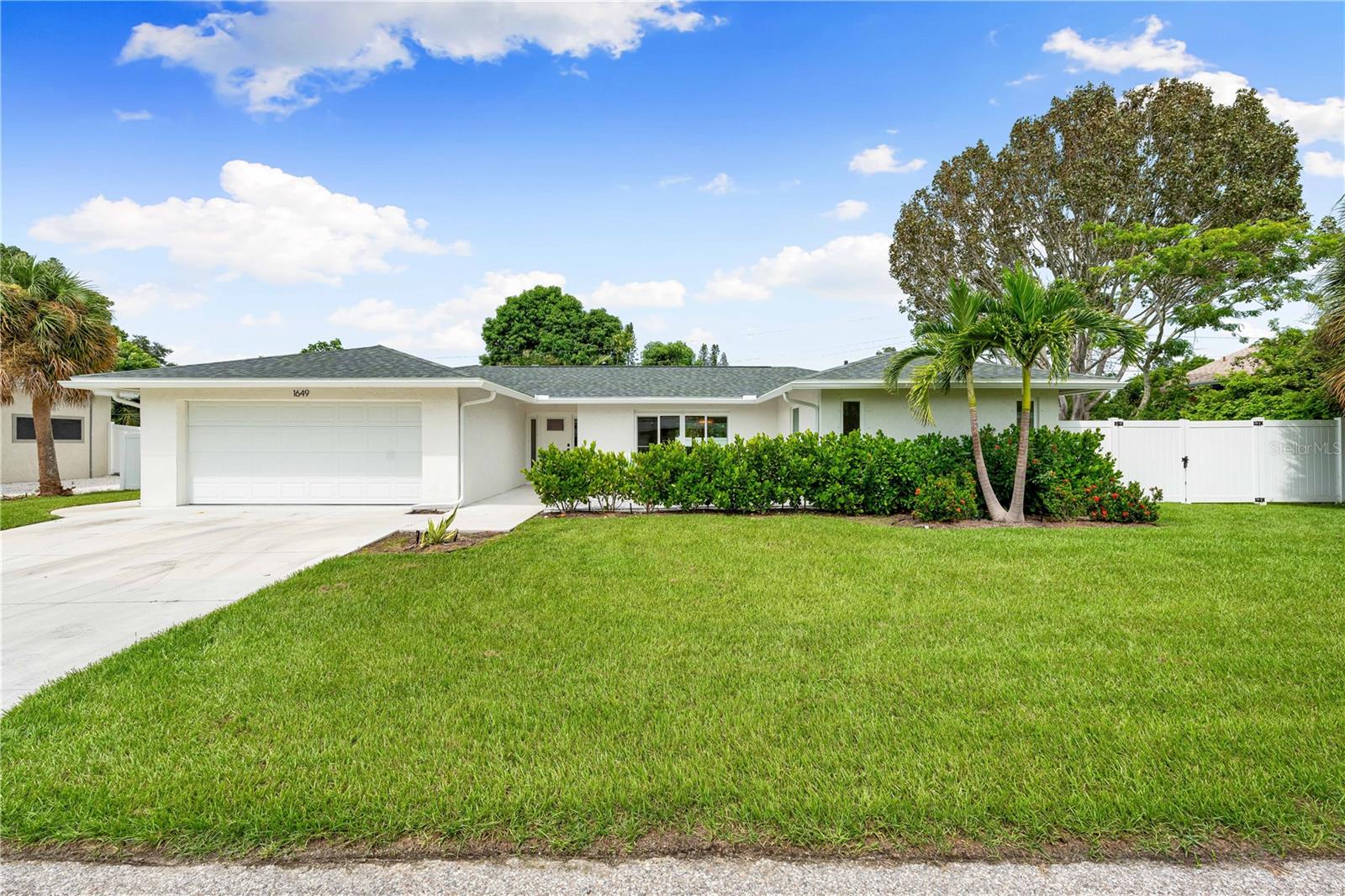 Details for 1649 Idle Lane, SARASOTA, FL 34231