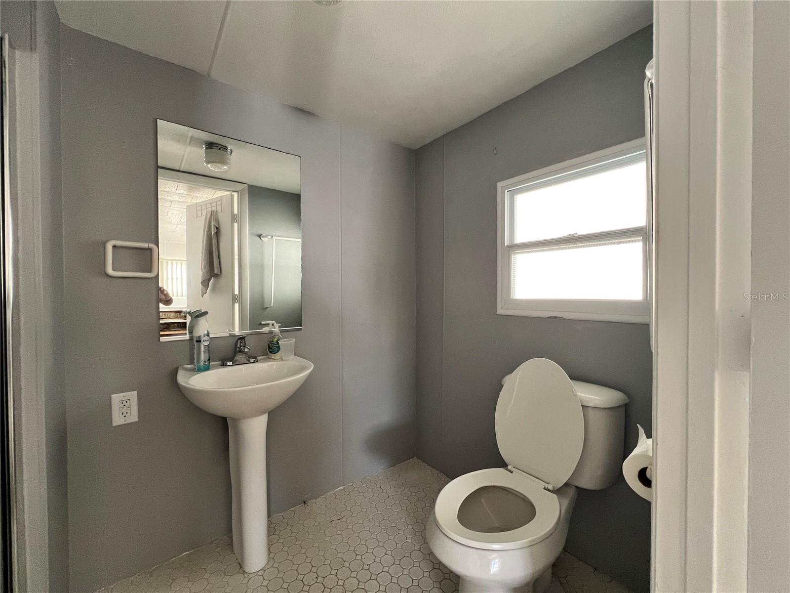 Image 14 of 30 For 88 Twin Shores Boulevard
