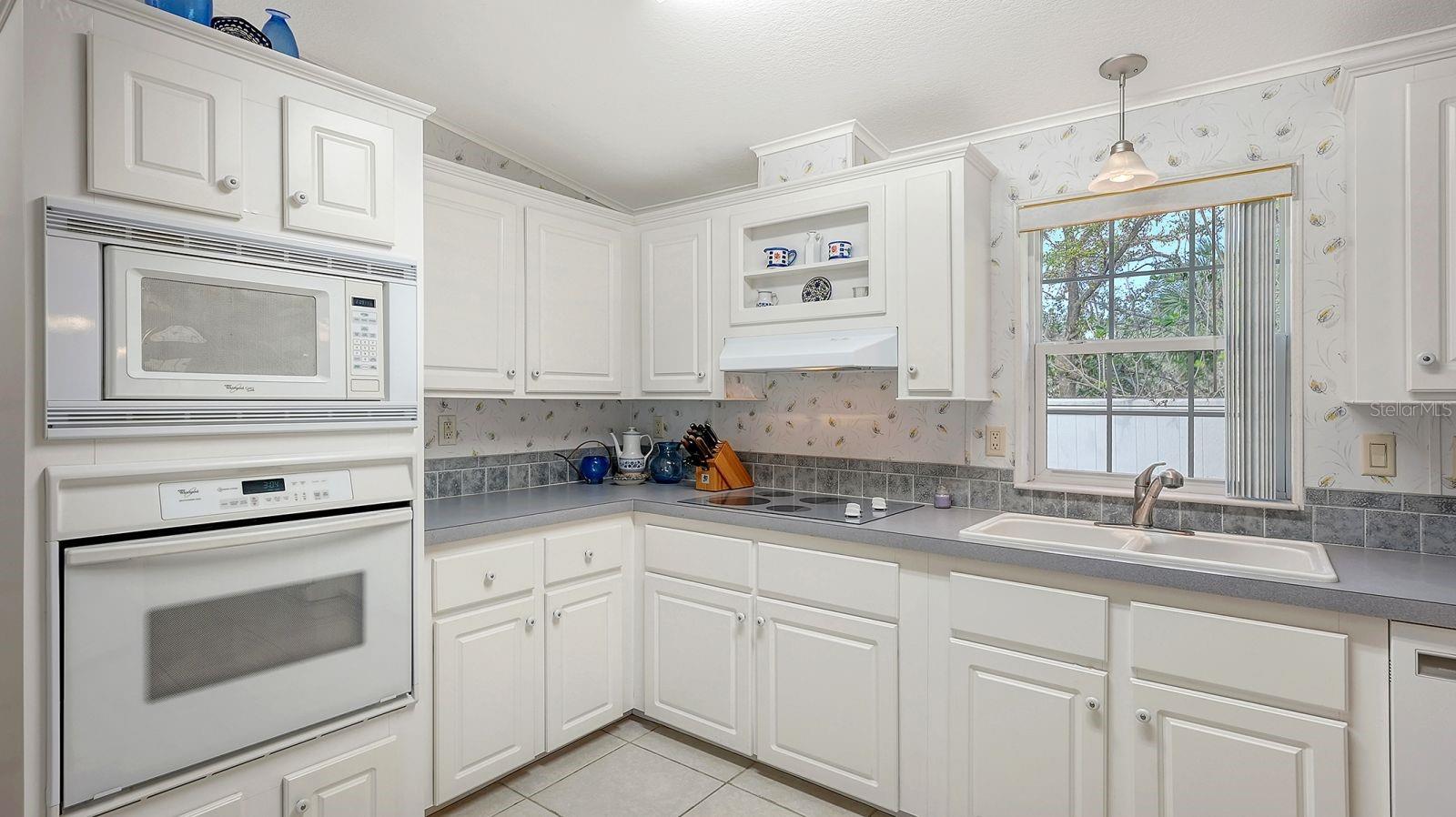 Image 14 of 58 For 5 Southwinds Drive