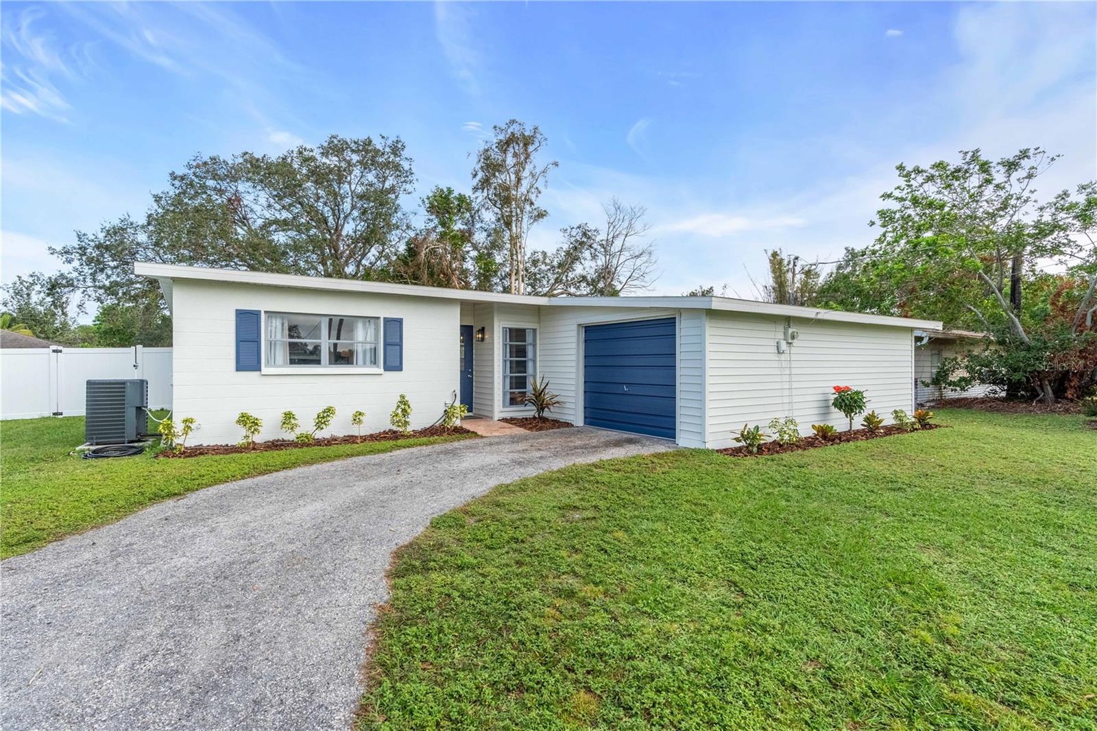 Details for 4643 Brooksdale Drive, SARASOTA, FL 34232