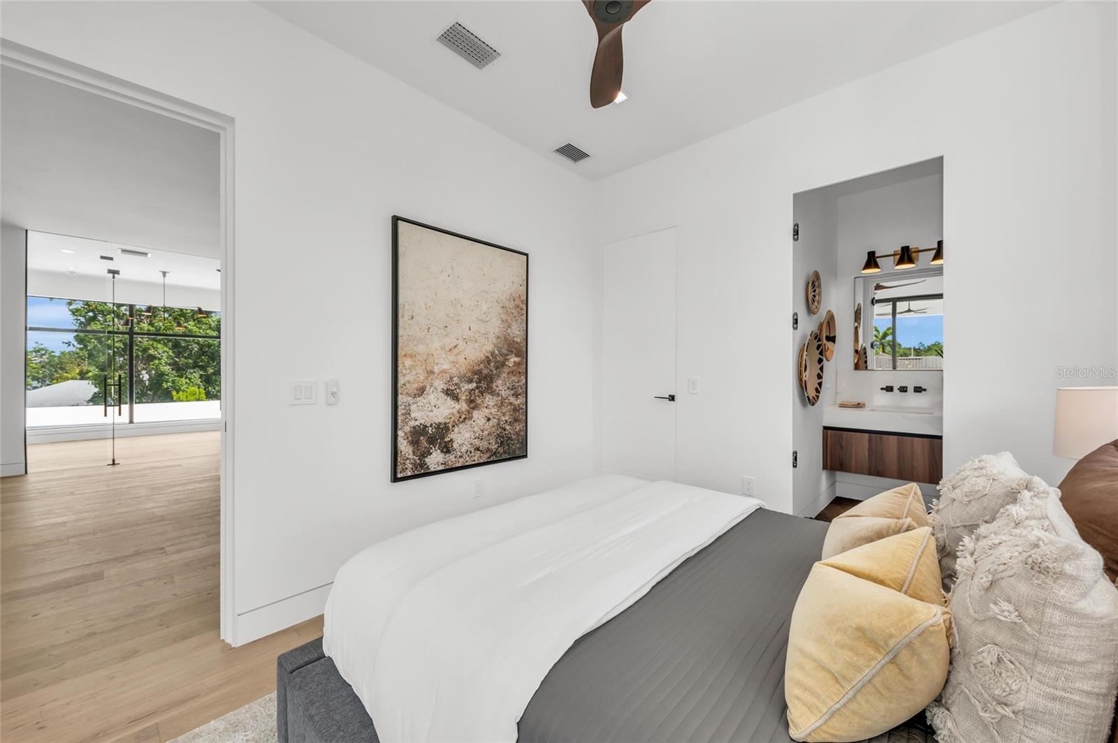 Image 42 of 68 For 2038 Datura Street