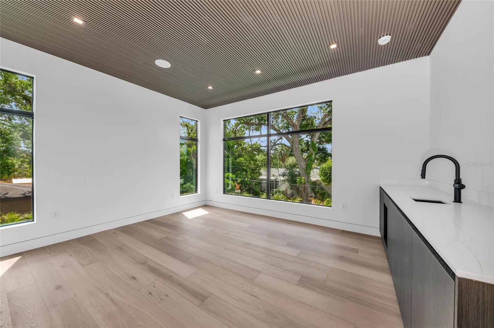 Image 49 of 68 For 2038 Datura Street