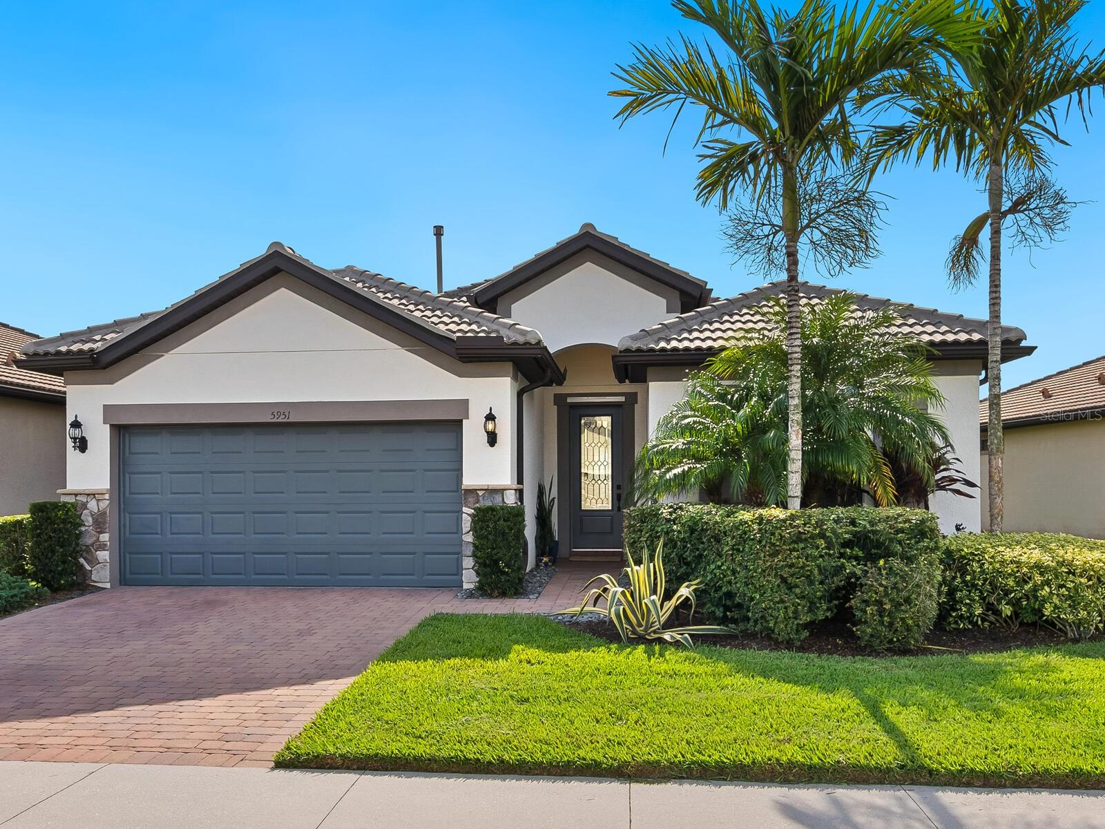 Image 3 of 47 For 5951 Snowy Egret Drive