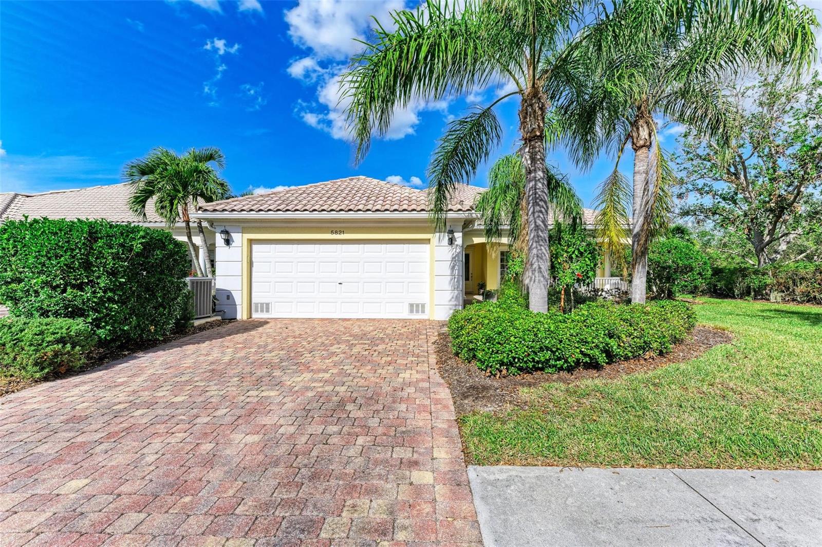 Details for 5821 Valente Place, SARASOTA, FL 34238