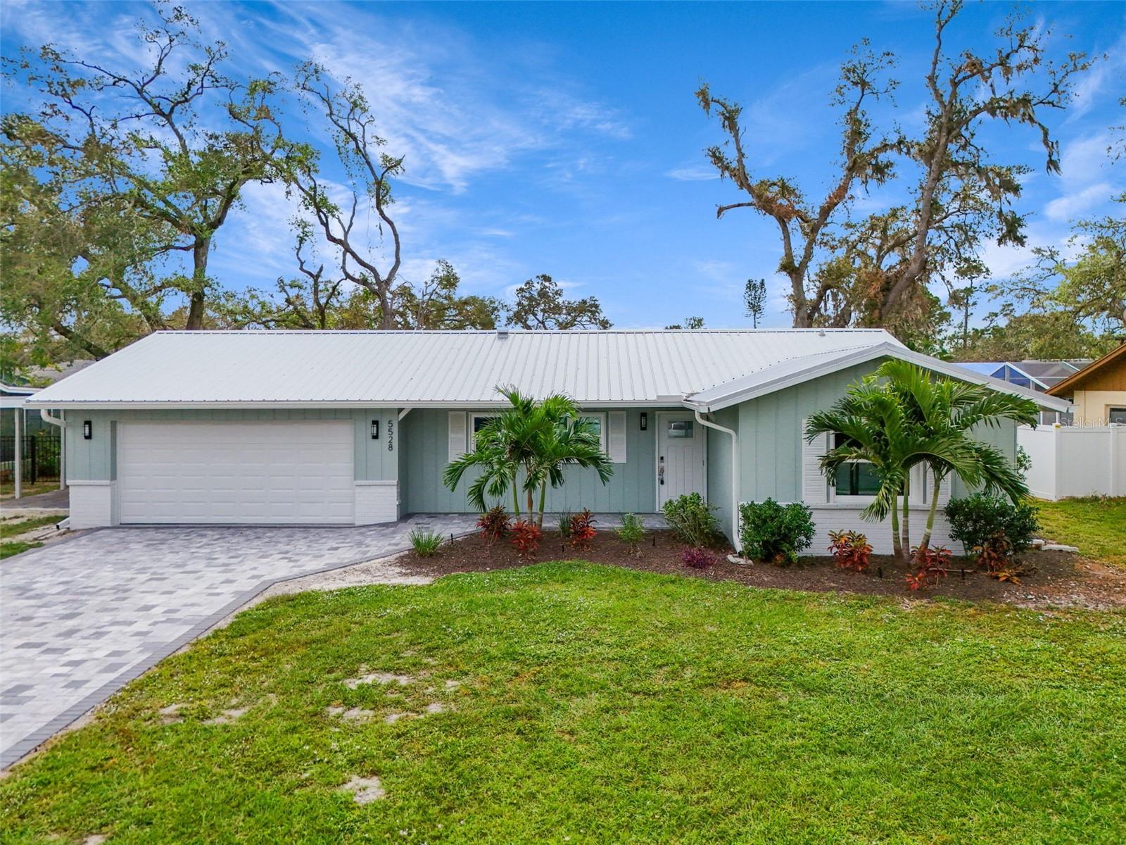 Details for 5528 Briarcliff Drive, SARASOTA, FL 34232