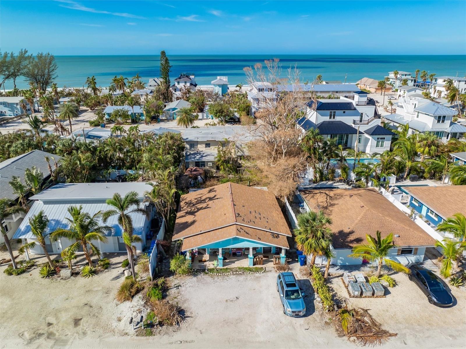 Listing photo id 0 for 3012 Gulf Drive