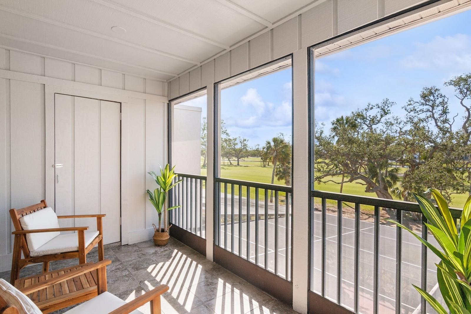 Listing photo id 21 for 2155 Harbourside Drive 804