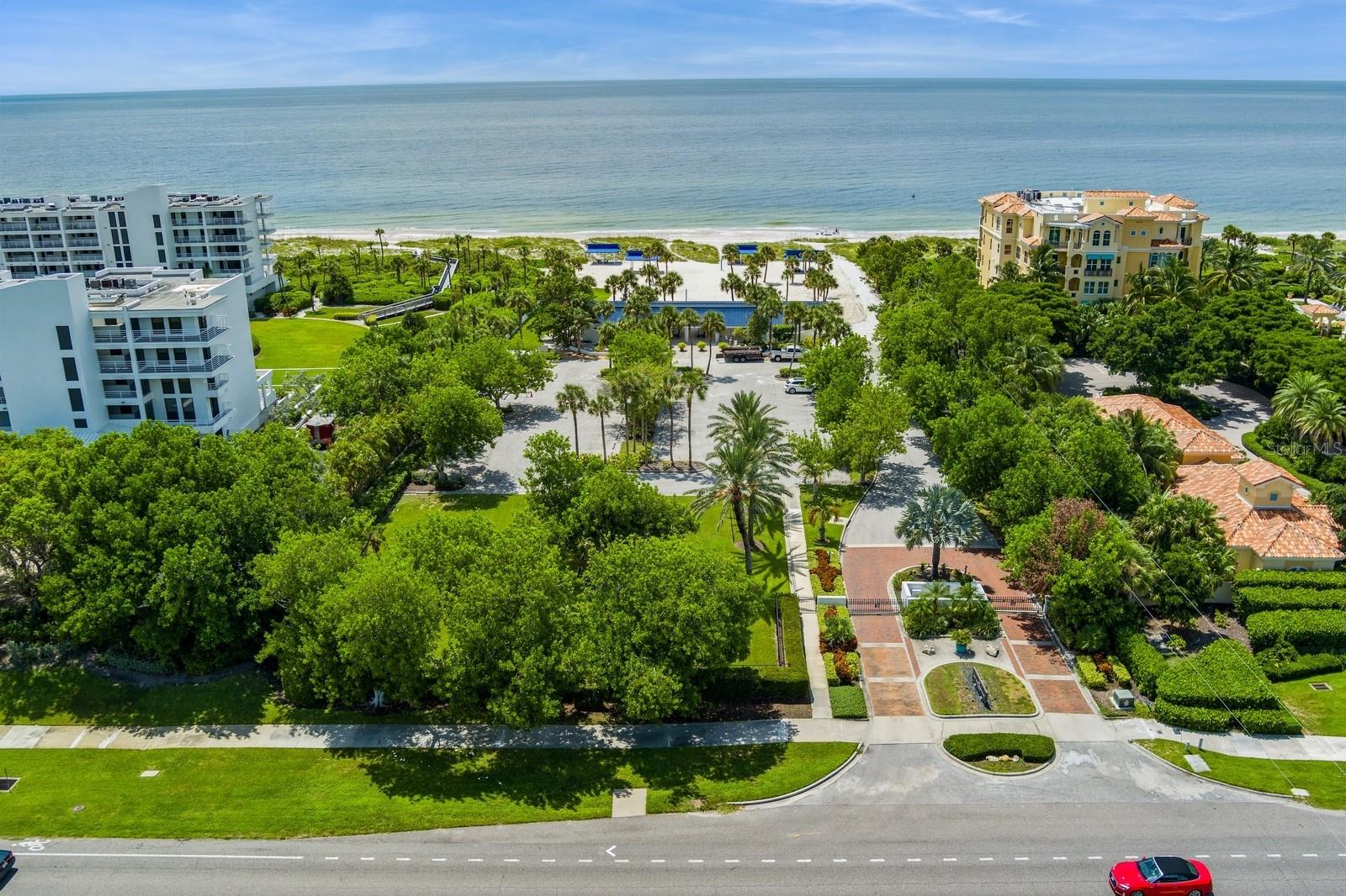 Listing photo id 31 for 2155 Harbourside Drive 804