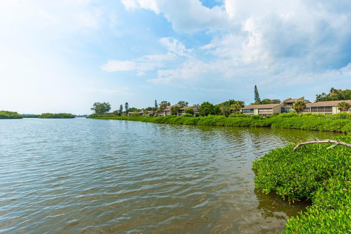 Image 62 of 64 For 1519 Pelican Point Drive 292