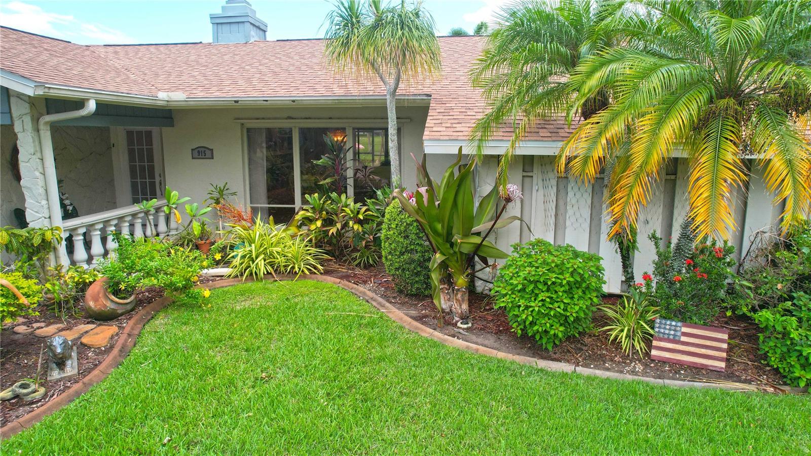 Image 2 of 50 For 915 Doral Lane