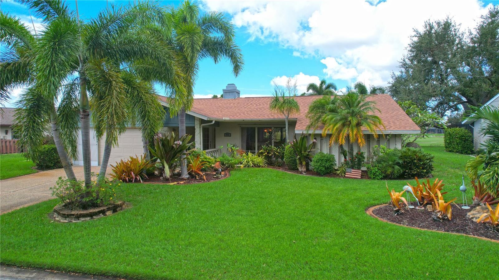 Image 3 of 50 For 915 Doral Lane