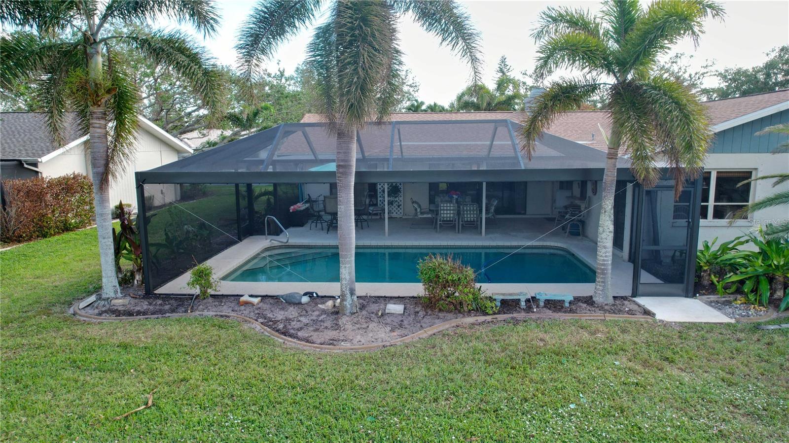 Image 39 of 50 For 915 Doral Lane