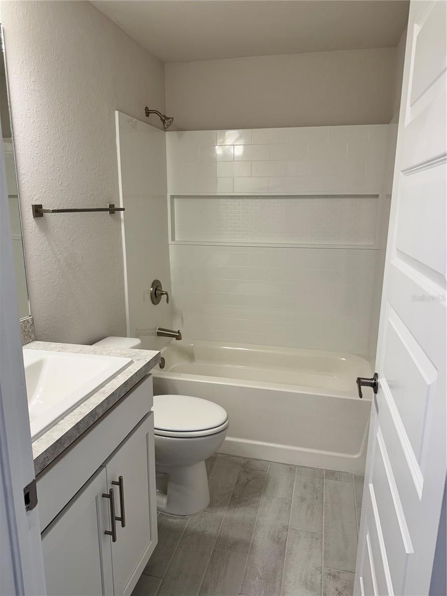 Image 3 of 15 For 1157 Duquesne Rd.