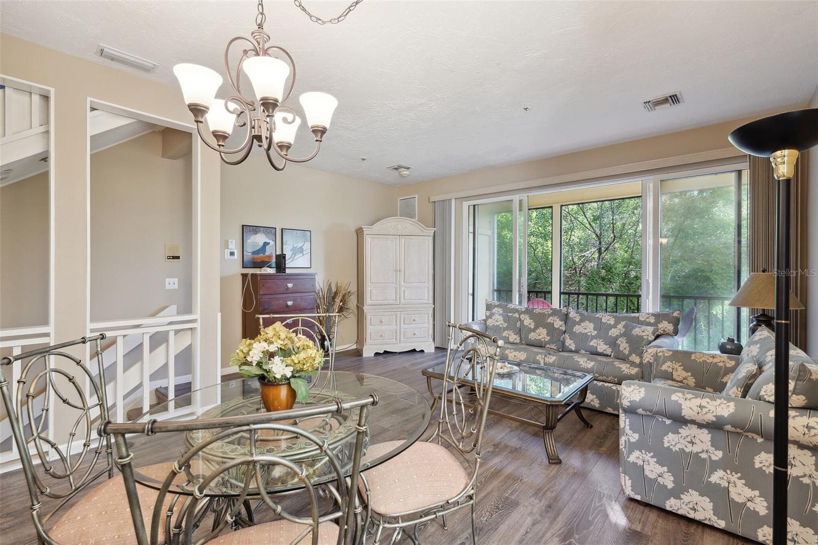 Image 55 of 95 For 619 Cedars Court