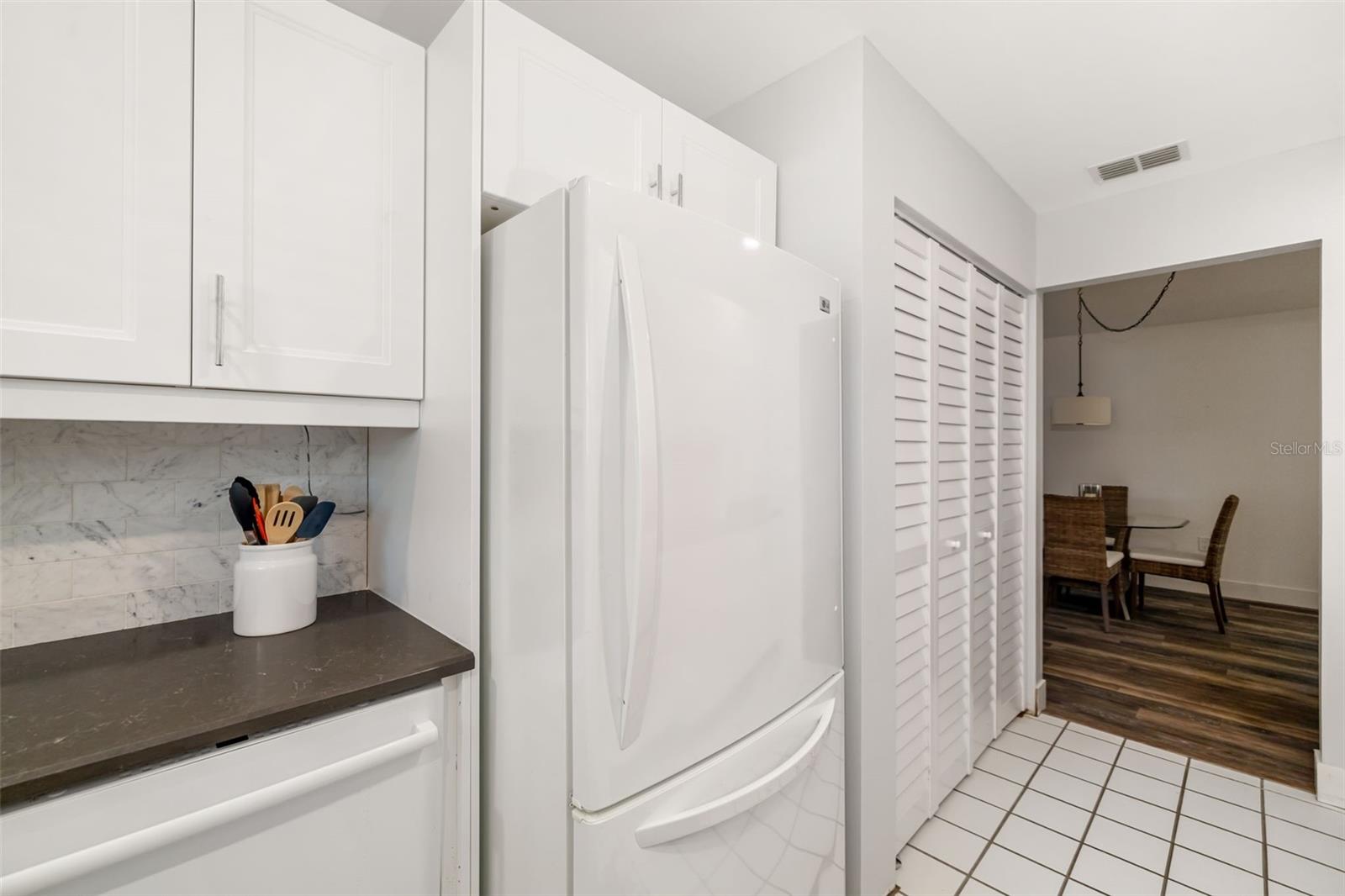 Image 11 of 44 For 2812 Heritage Lane 2812