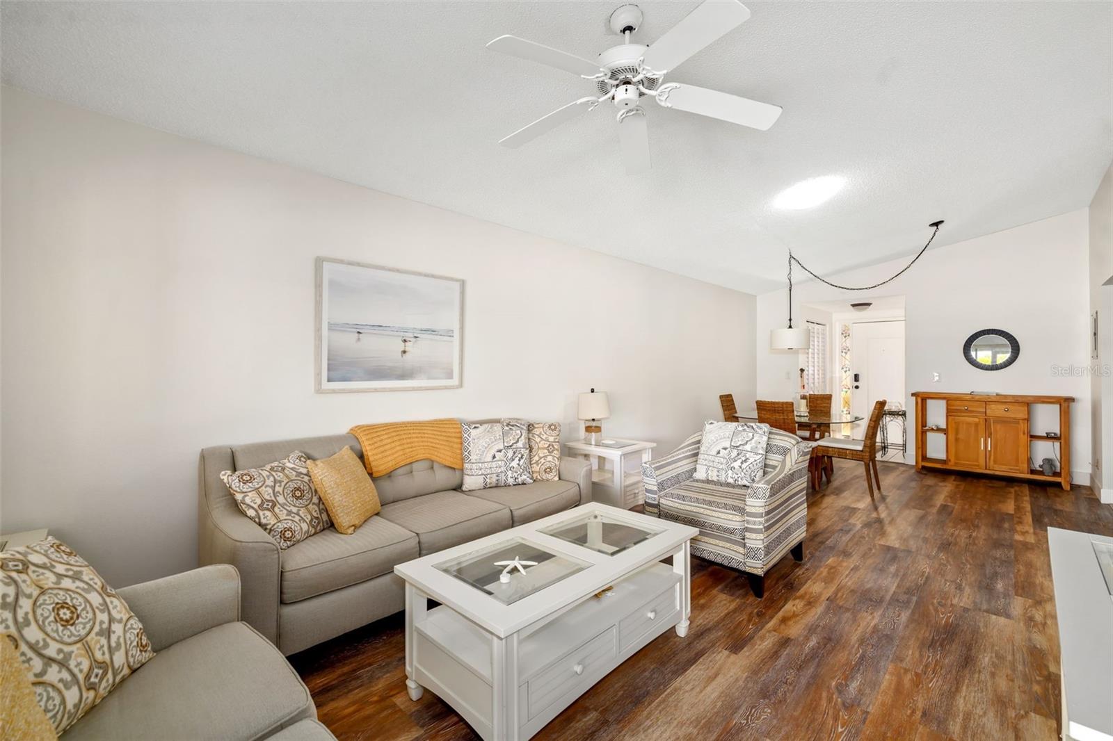 Image 4 of 44 For 2812 Heritage Lane 2812