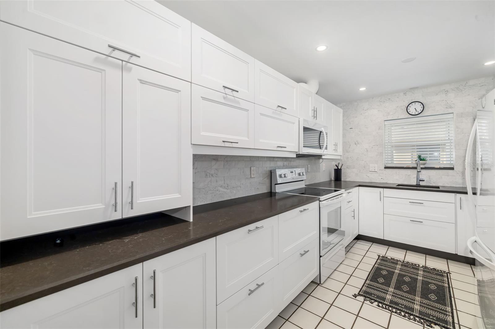 Image 8 of 44 For 2812 Heritage Lane 2812