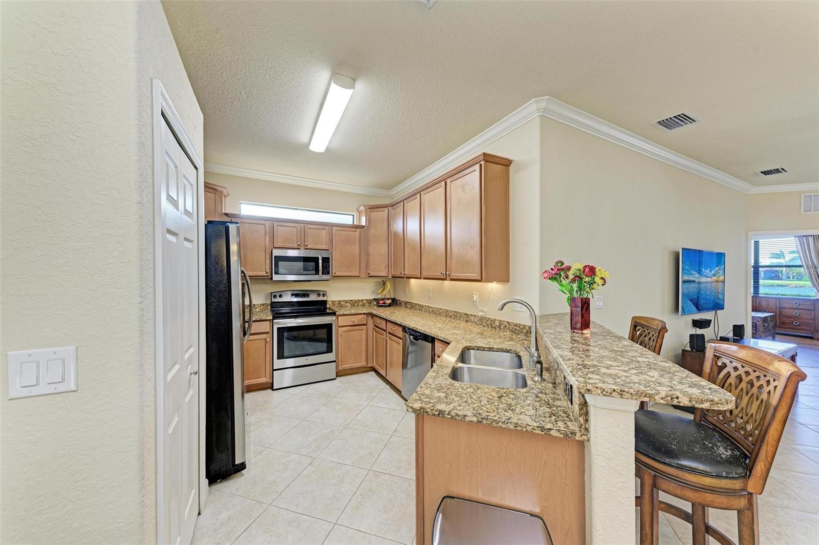 Image 8 of 91 For 6607 Candlestick Drive