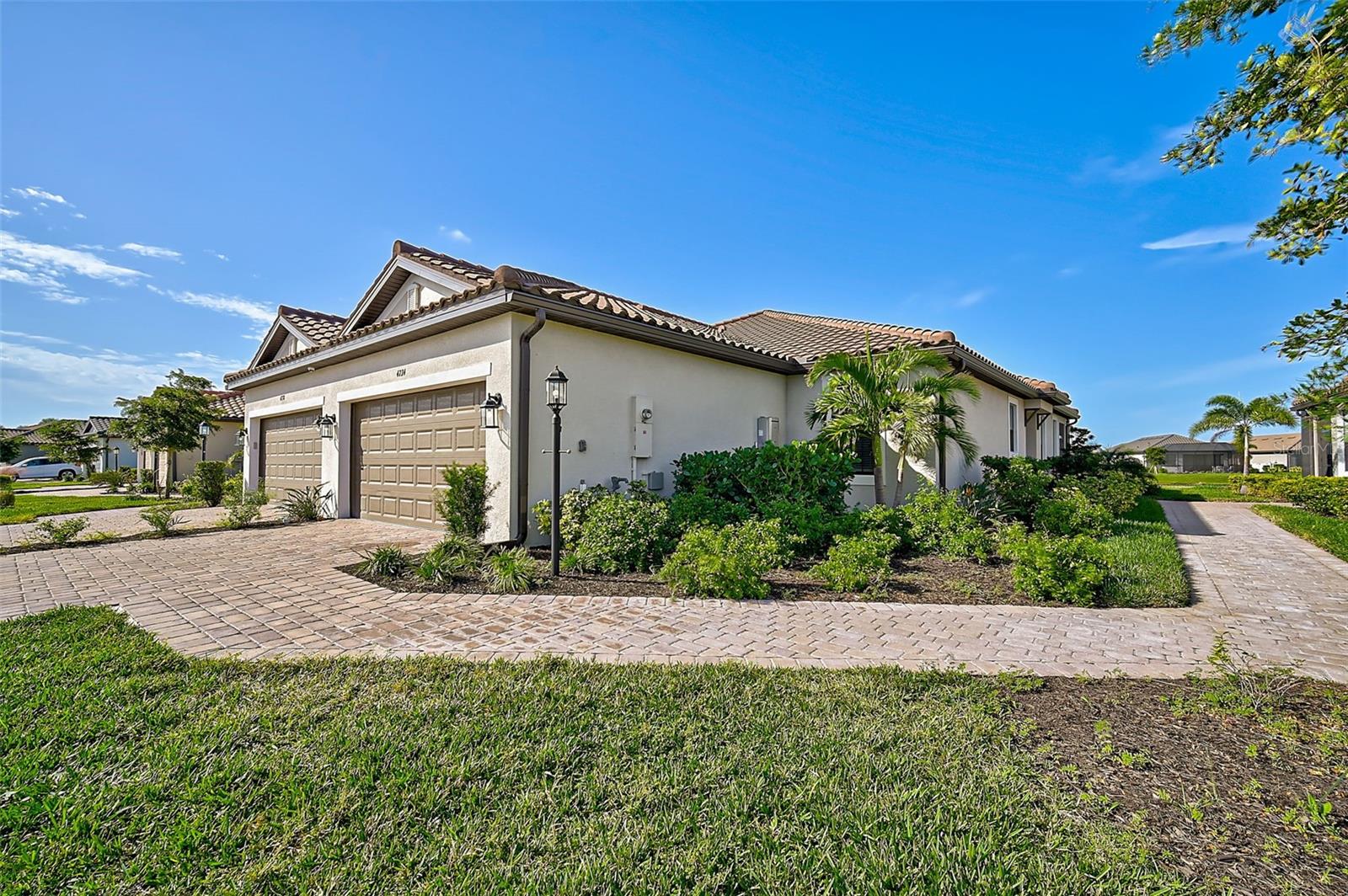 Image 5 of 88 For 4734 Tortona Court