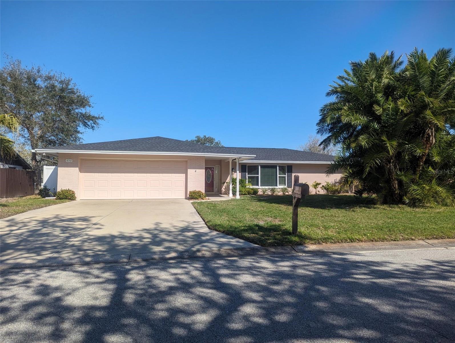 Details for 1850 Mid Ocean Circle, SARASOTA, FL 34239