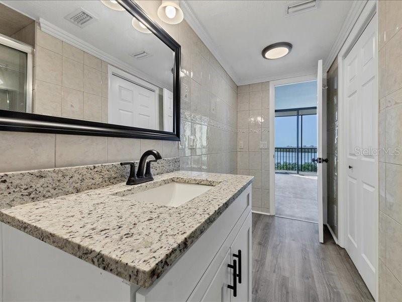 Image 38 of 60 For 7100 Sunshine Skyway Lane S 706