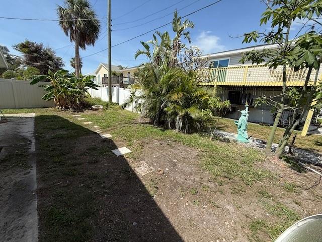 Image 5 of 13 For 2909 Gulf Drive A