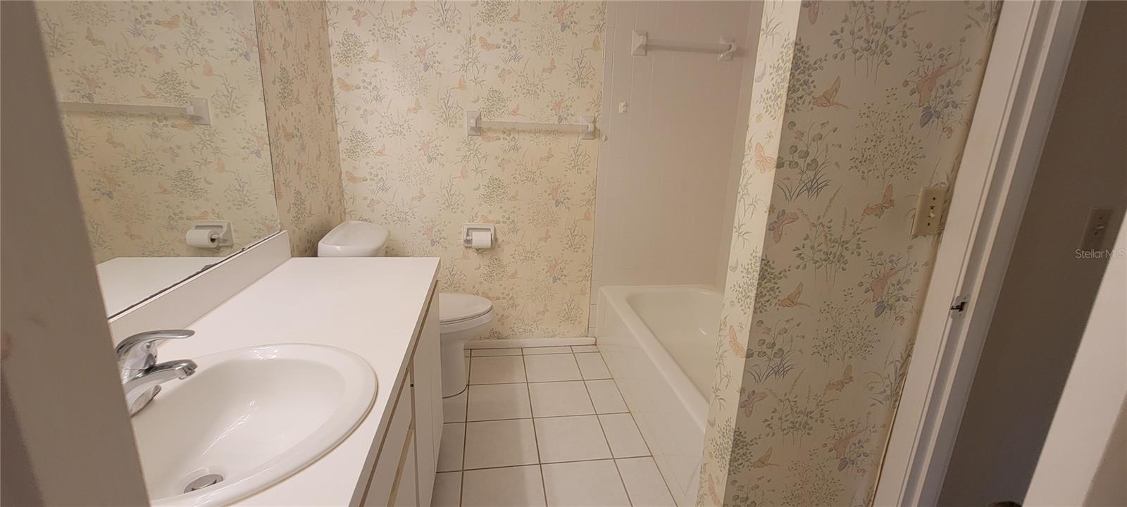 Image 8 of 13 For 5727 Gardens Drive 5727