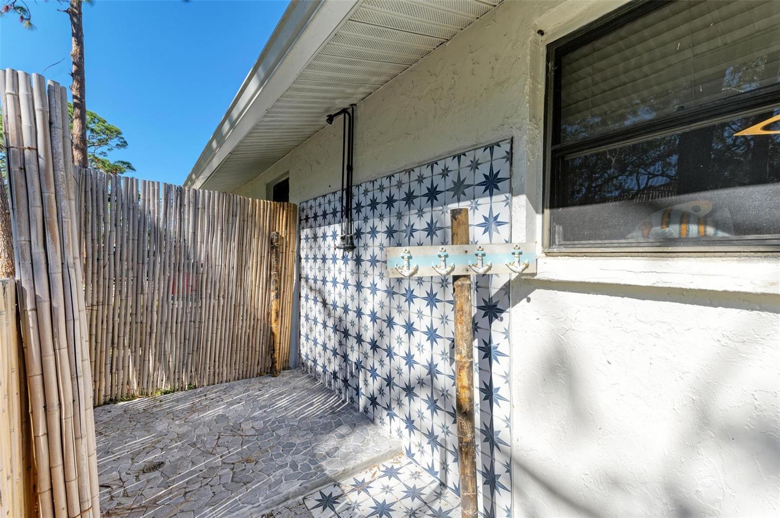 Listing photo id 31 for 7795 Wright Avenue