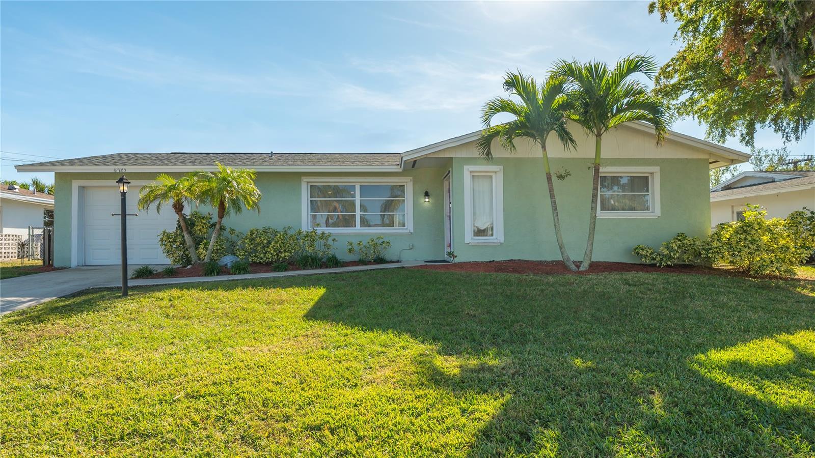 Details for 6725 Roxbury Drive, SARASOTA, FL 34231