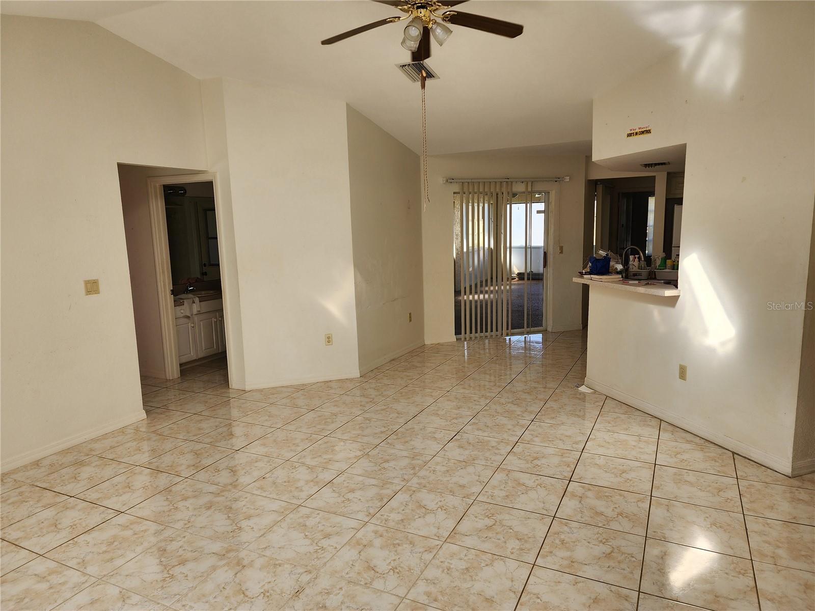 Image 11 of 46 For 25692 Aysen Drive