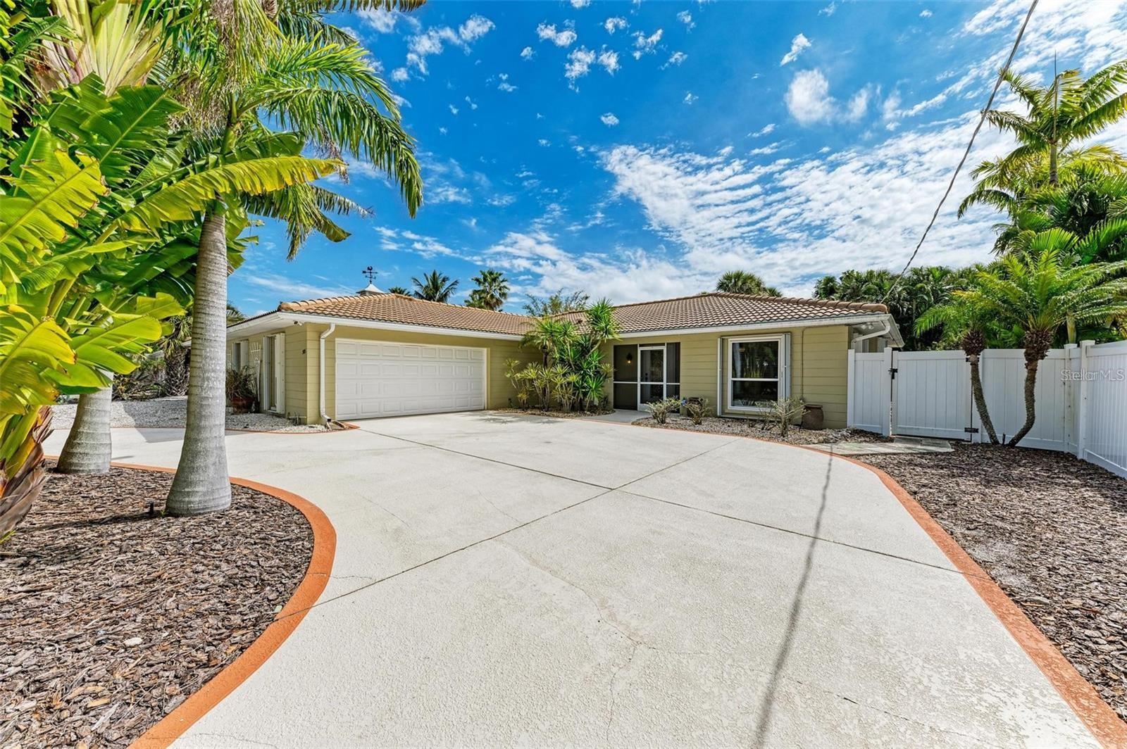 Listing Details for 505 72nd Street, HOLMES BEACH, FL 34217