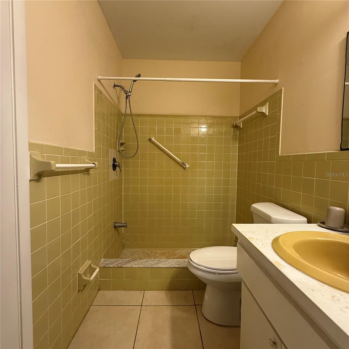 Listing photo id 4 for 12209 Majorca Place 1