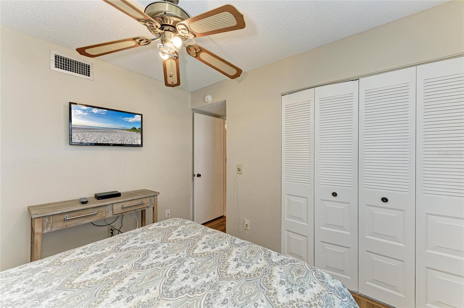 Image 21 of 37 For 6108 7th Avenue W 6108