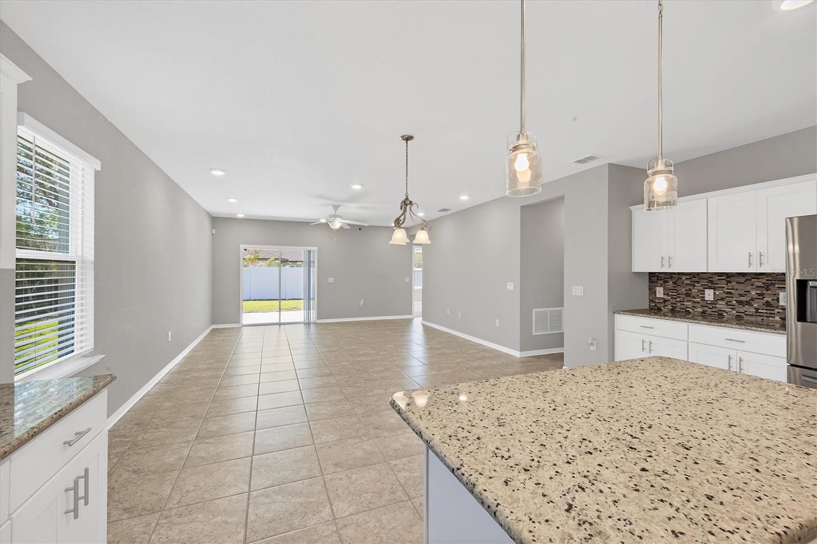 Image 12 of 38 For 2179 W Price Blvd