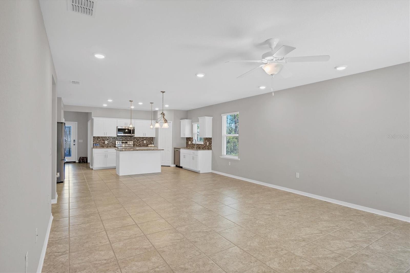 Image 13 of 38 For 2179 W Price Blvd