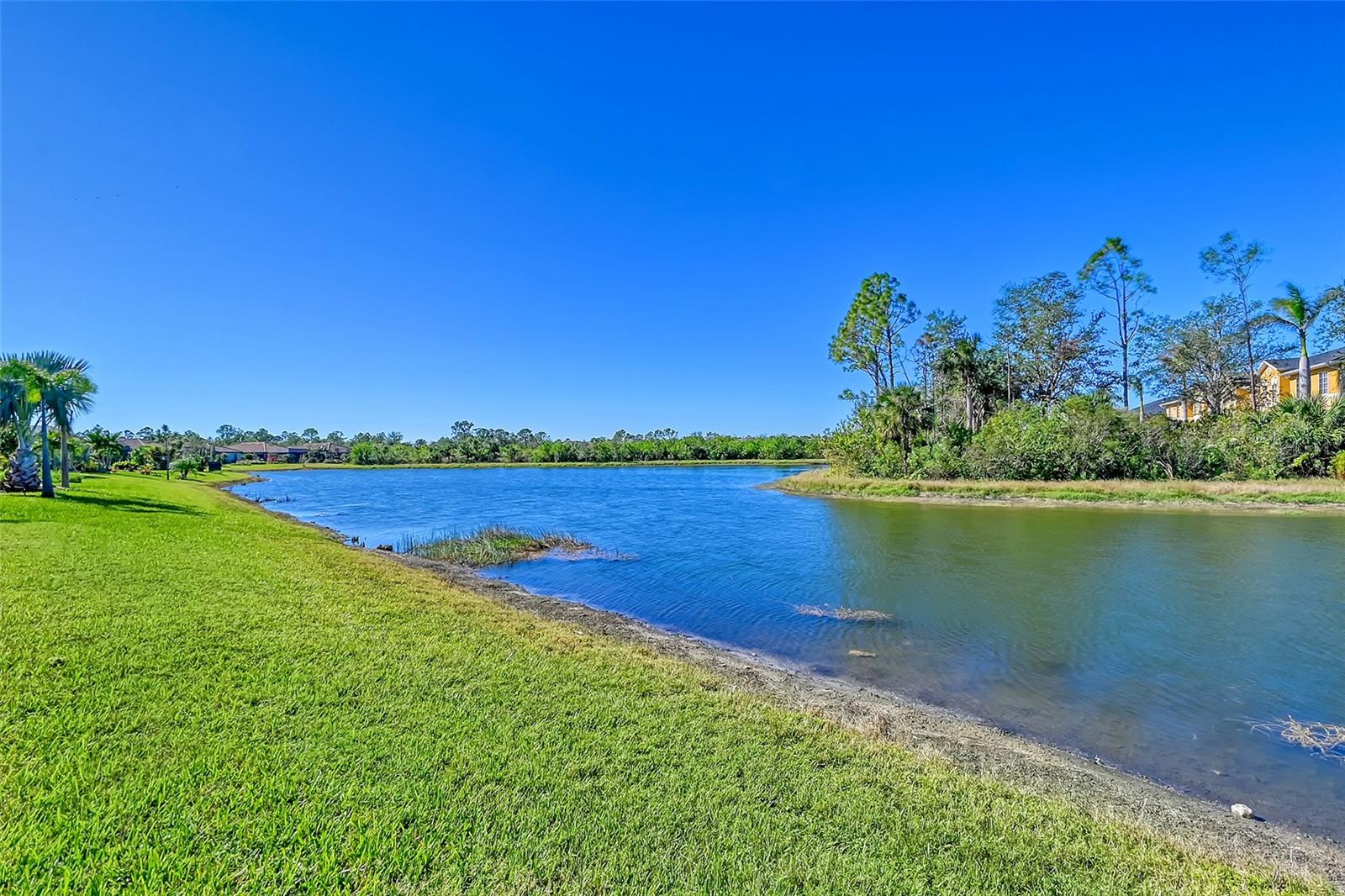 Image 34 of 43 For 20833 Cattail Boulevard