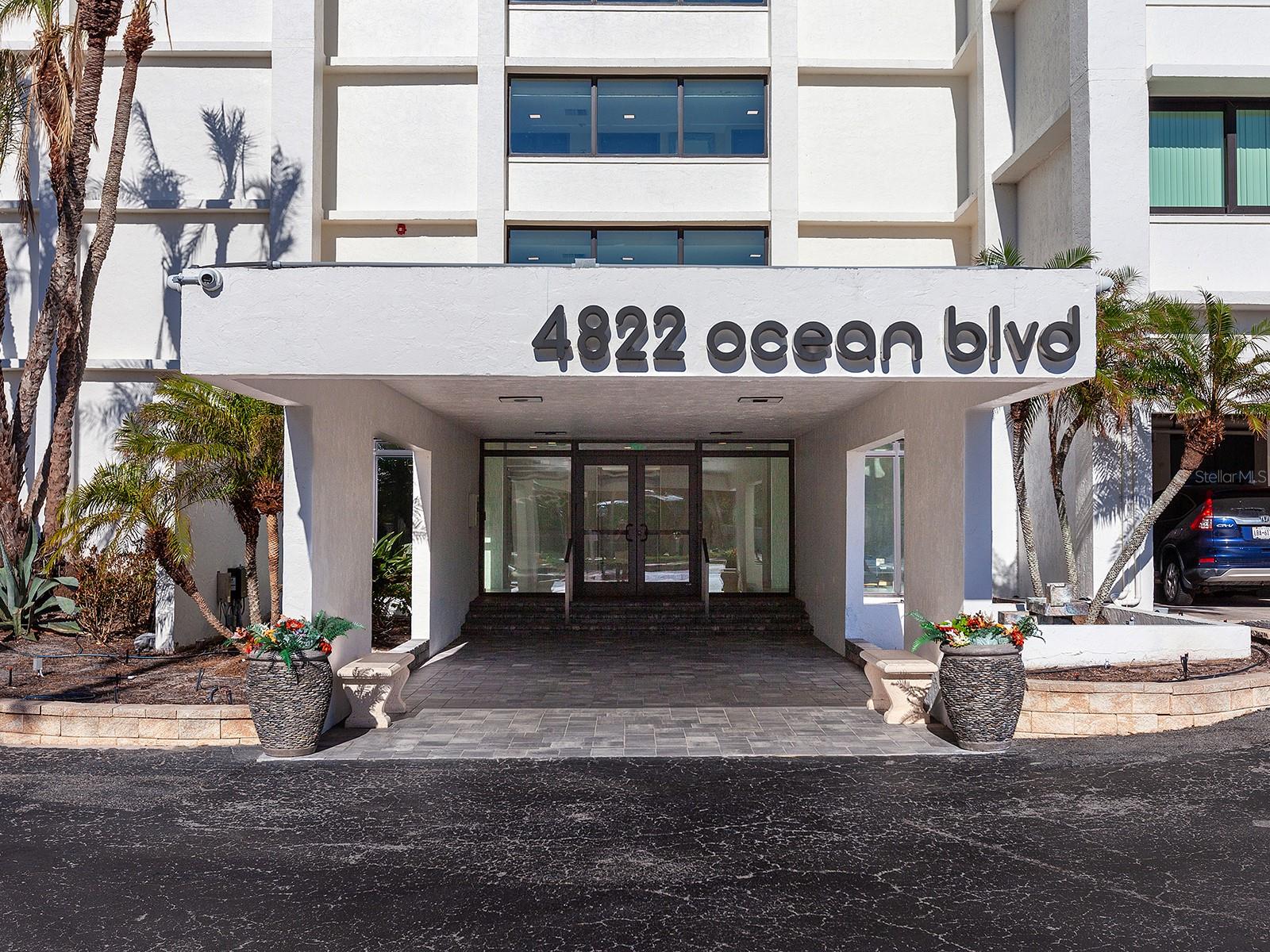 Image 3 of 65 For 4822 Ocean Boulevard 10e