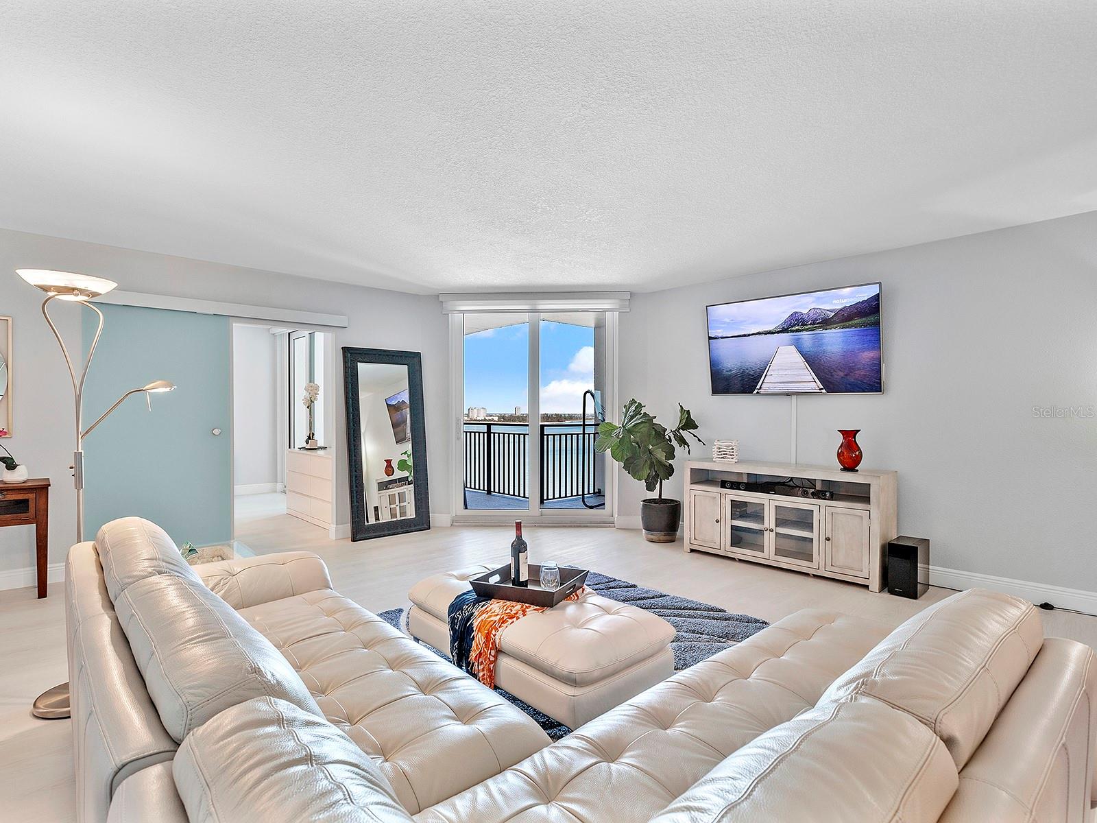 Image 8 of 65 For 4822 Ocean Boulevard 10e