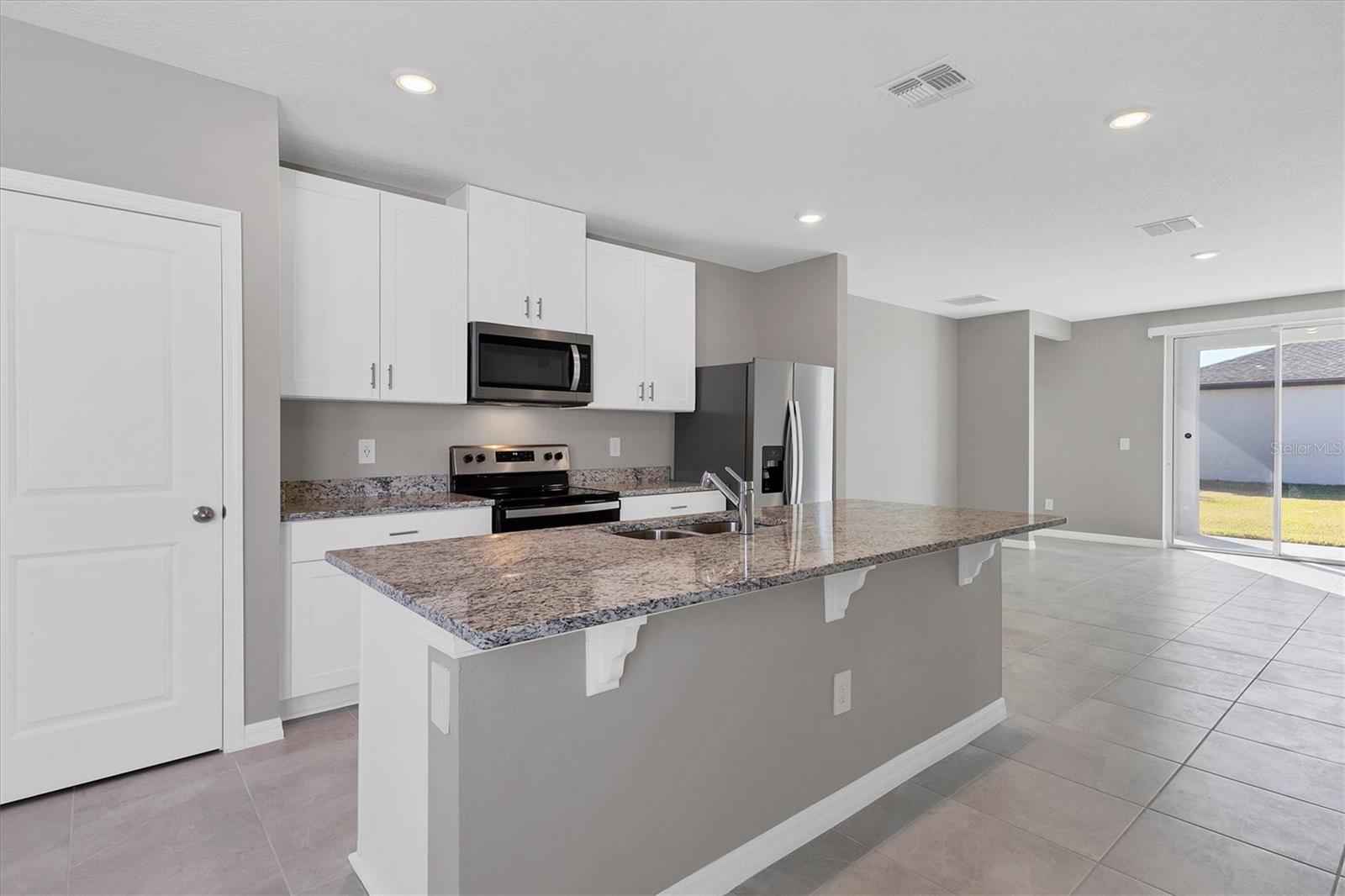 Image 12 of 39 For 148 Whiteland Bend