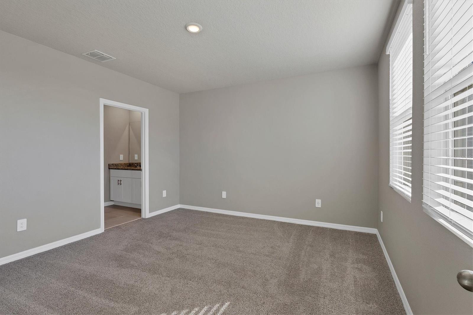 Image 15 of 39 For 148 Whiteland Bend