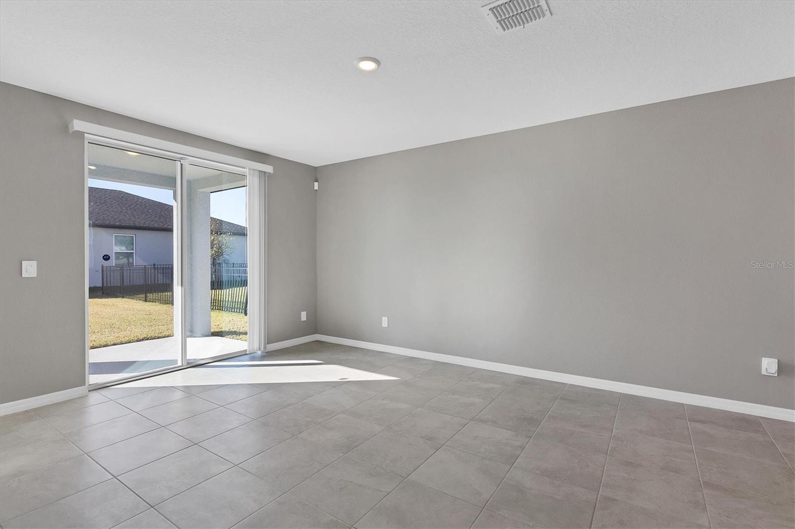 Image 6 of 39 For 148 Whiteland Bend