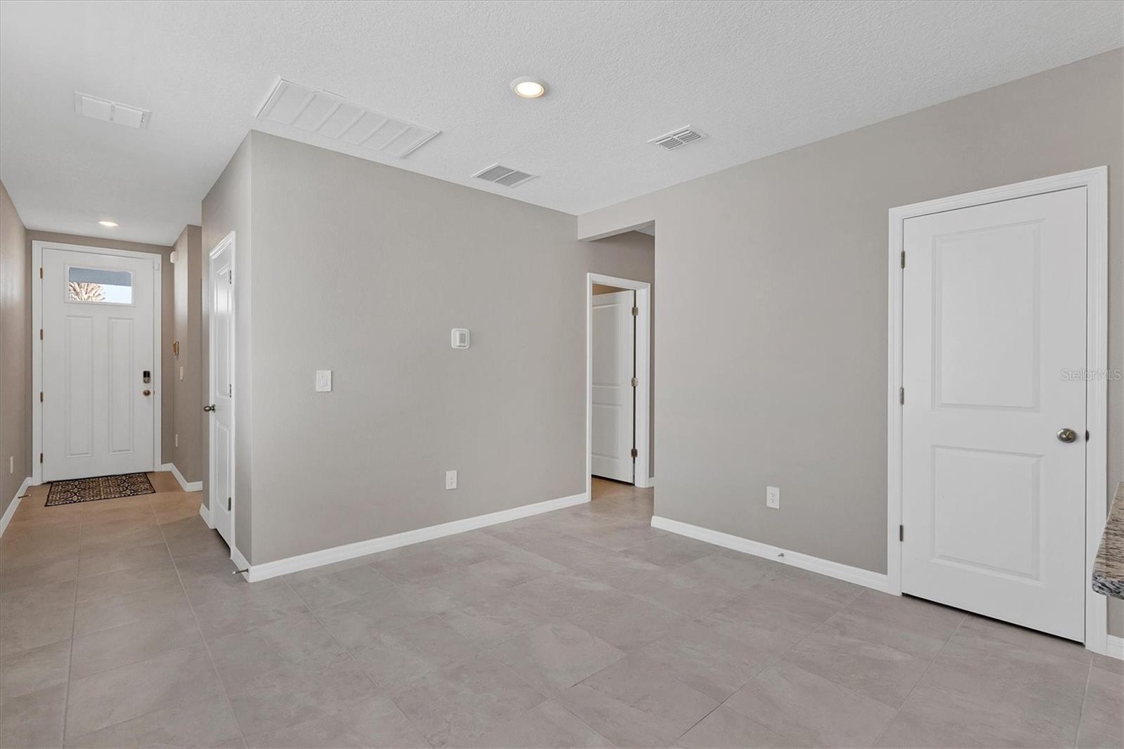 Image 8 of 39 For 148 Whiteland Bend