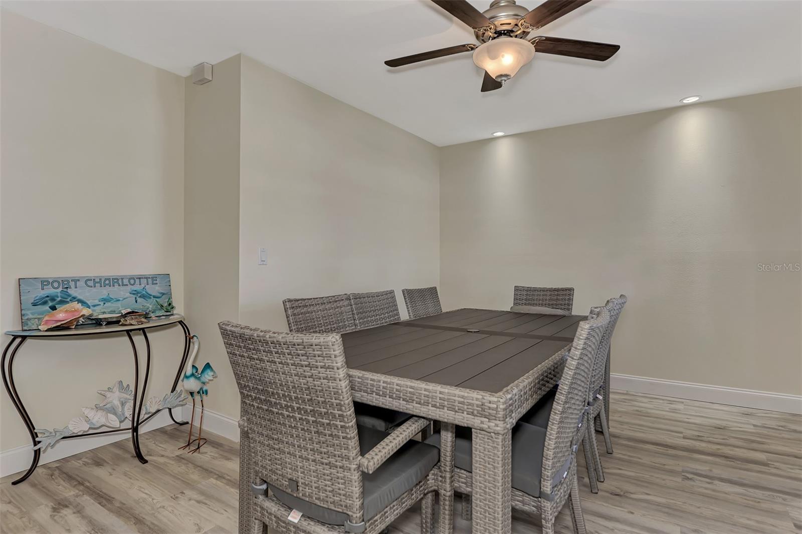 Image 10 of 51 For 13479 Newport Avenue